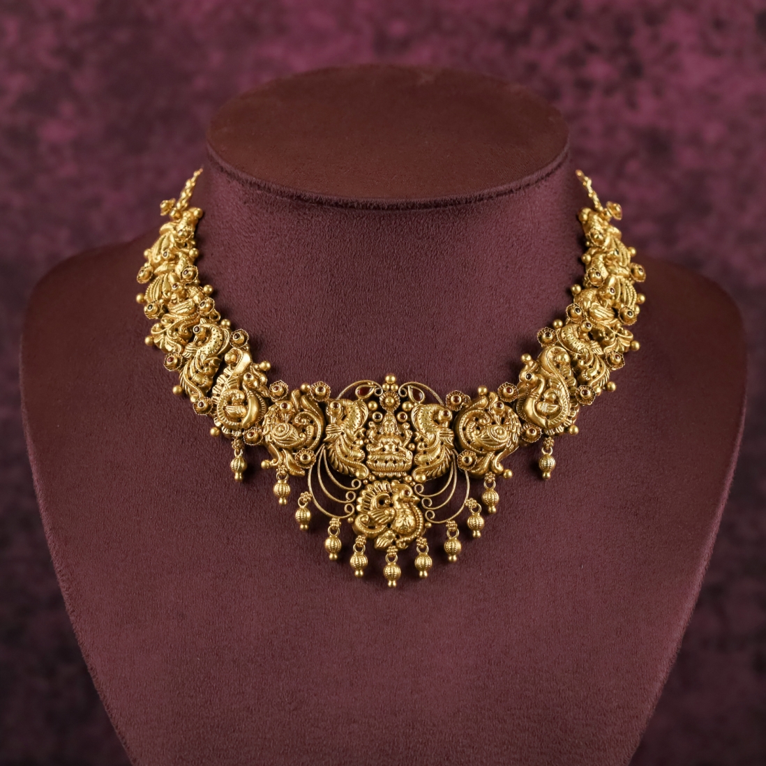 Antique gold bridal jewellery by Navrathan jewellers - Indian Jewellery  Designs