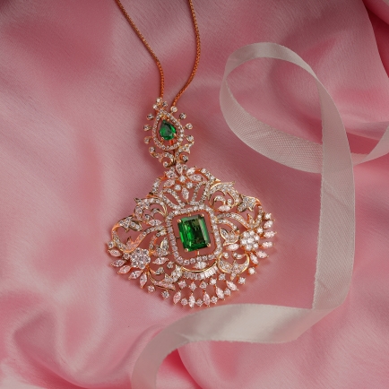 Buy 18k Emerald diamond necklace